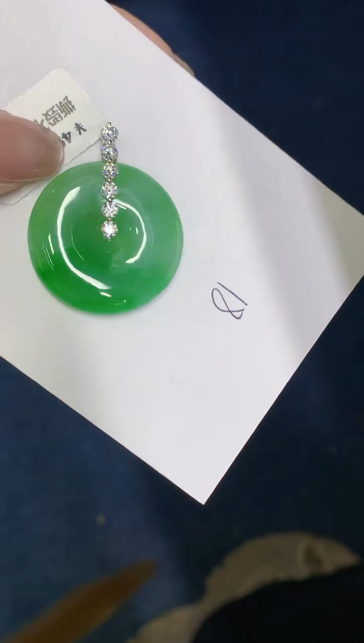 翡翠18K金镶嵌颈饰00000000000