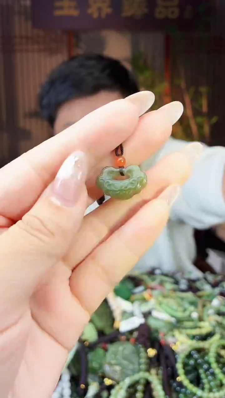 颈饰未镶嵌和田玉多样性发货拍一发一