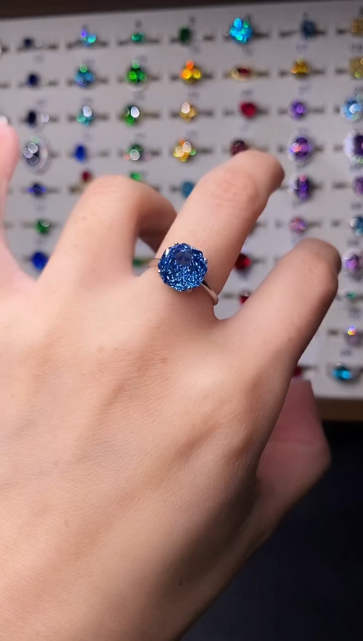 10克拉蓝宝石（处理）欧美风戒指