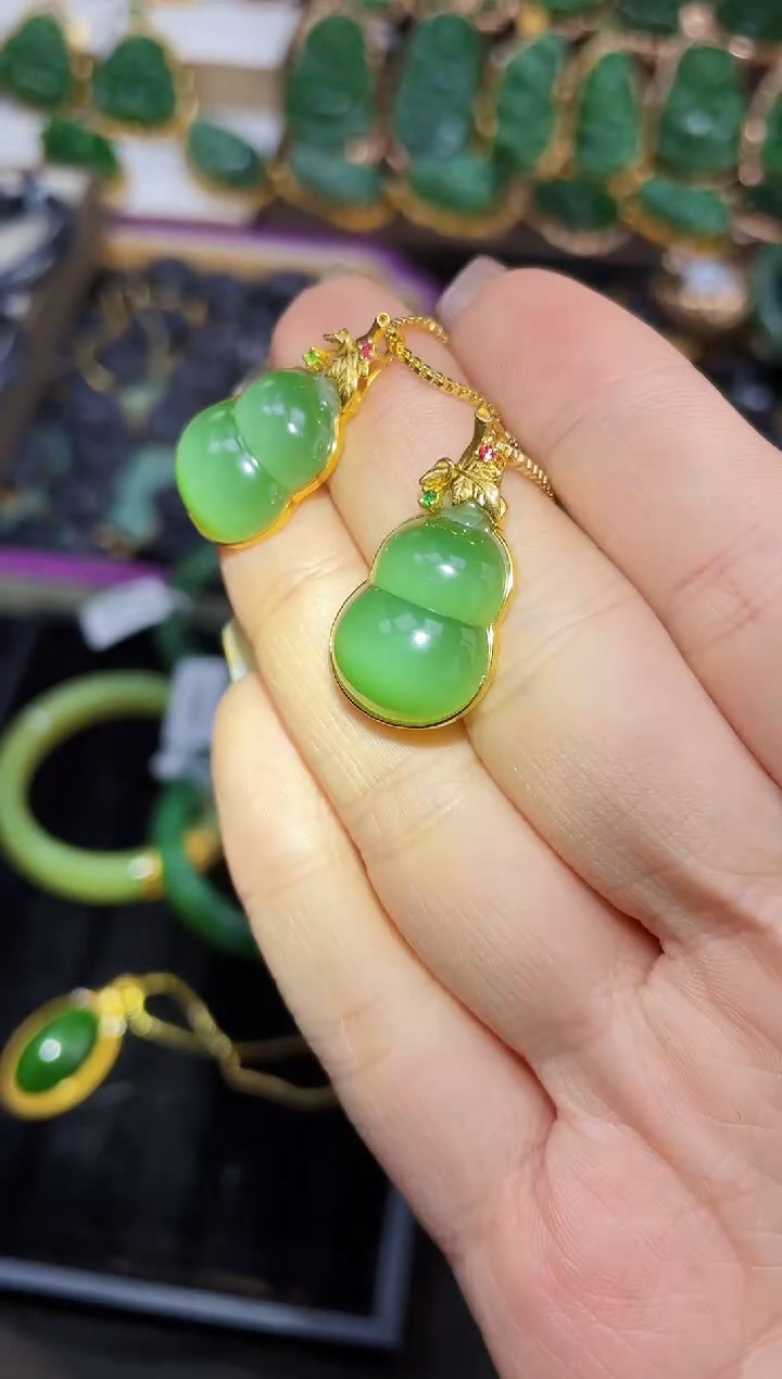 【闪购商品】和田玉吊坠18K金镶嵌多样性发一Z