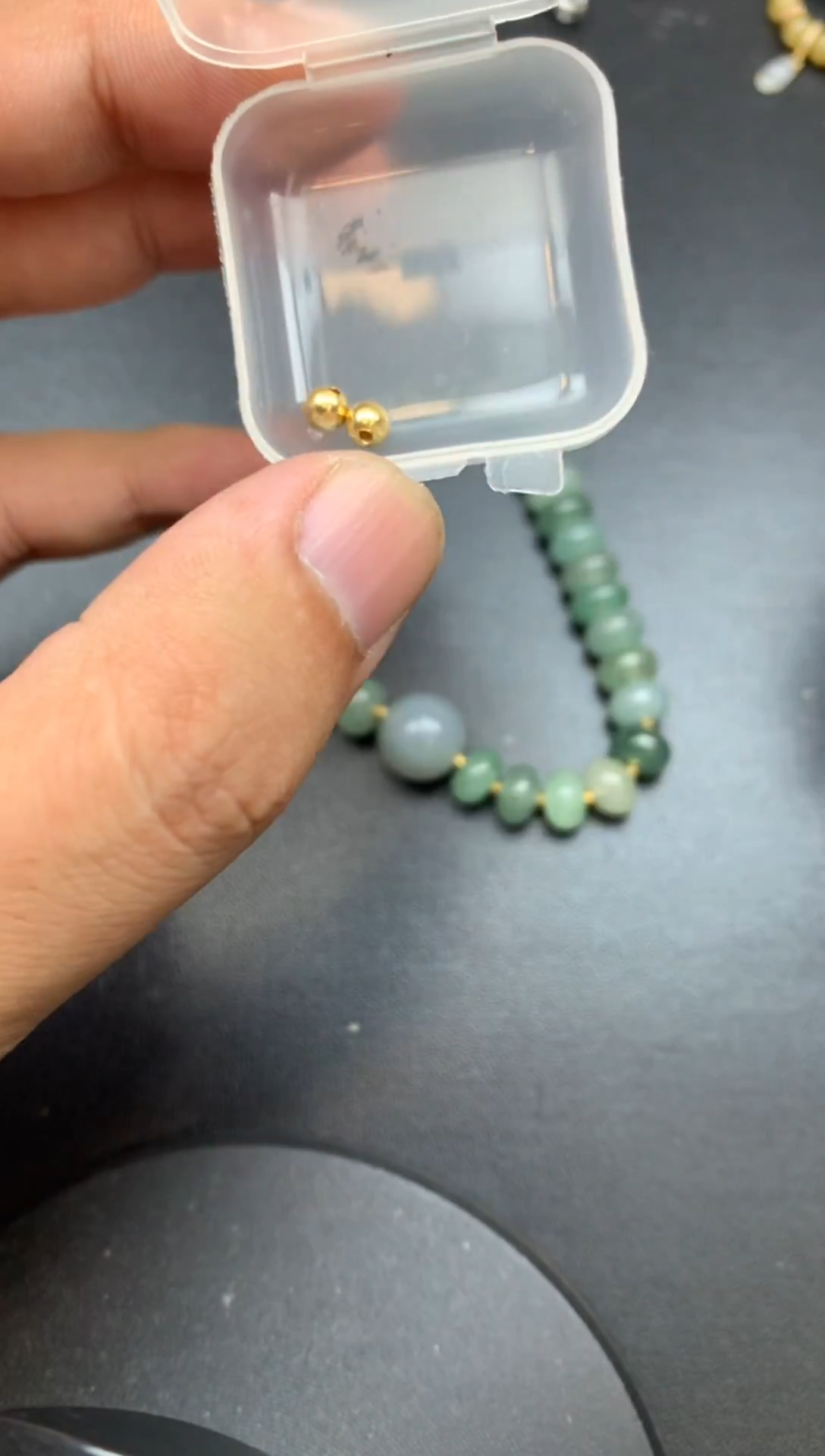 颈饰未镶嵌翡翠小****当单珠4mm