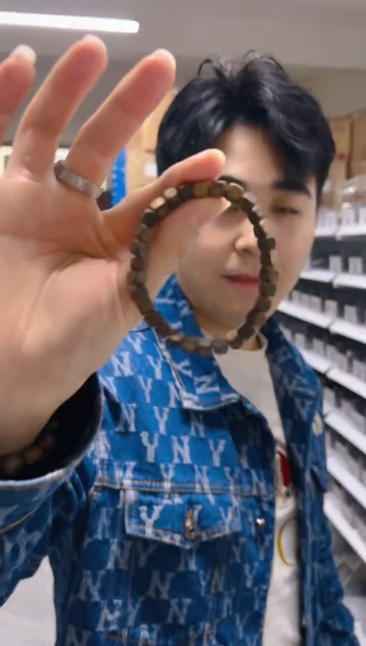 【闪购商品】沉香木手串莺歌绿奇楠沉香随形四方珠单圈手串