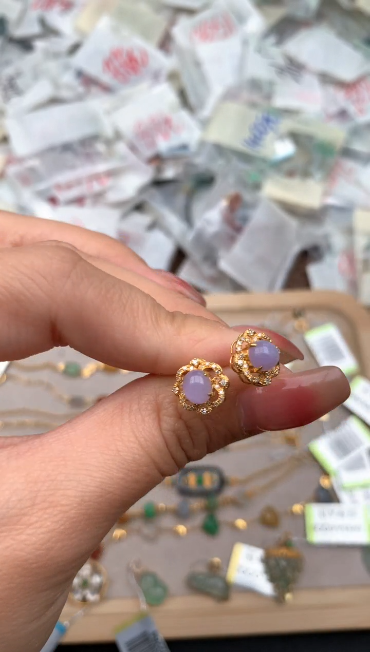 18K金镶嵌挂件翡翠1