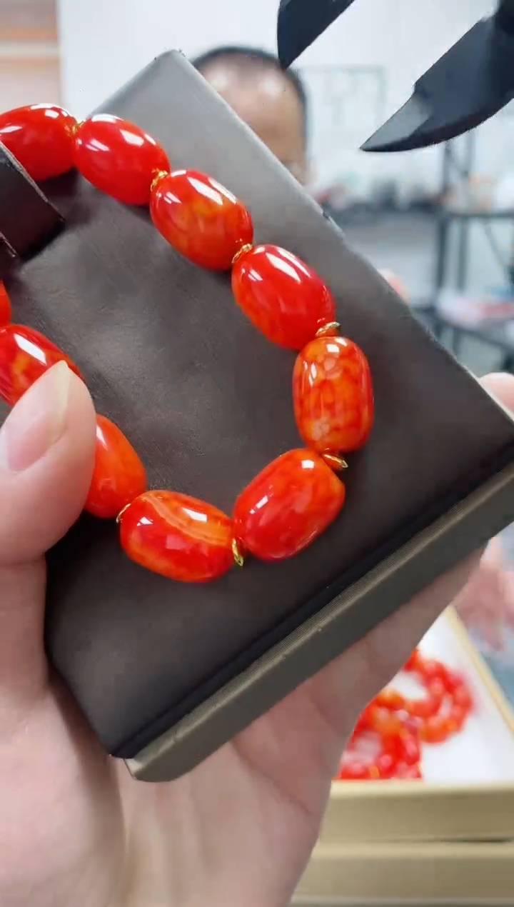 未镶嵌手串玛瑙/玉髓血红参玛瑙桶珠手串
