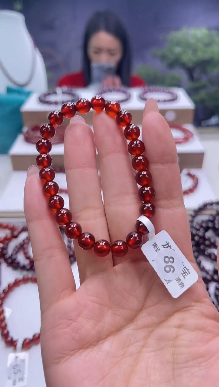 【闪购商品】石榴石手串未镶嵌橙红石榴石7mm+，多样式发一