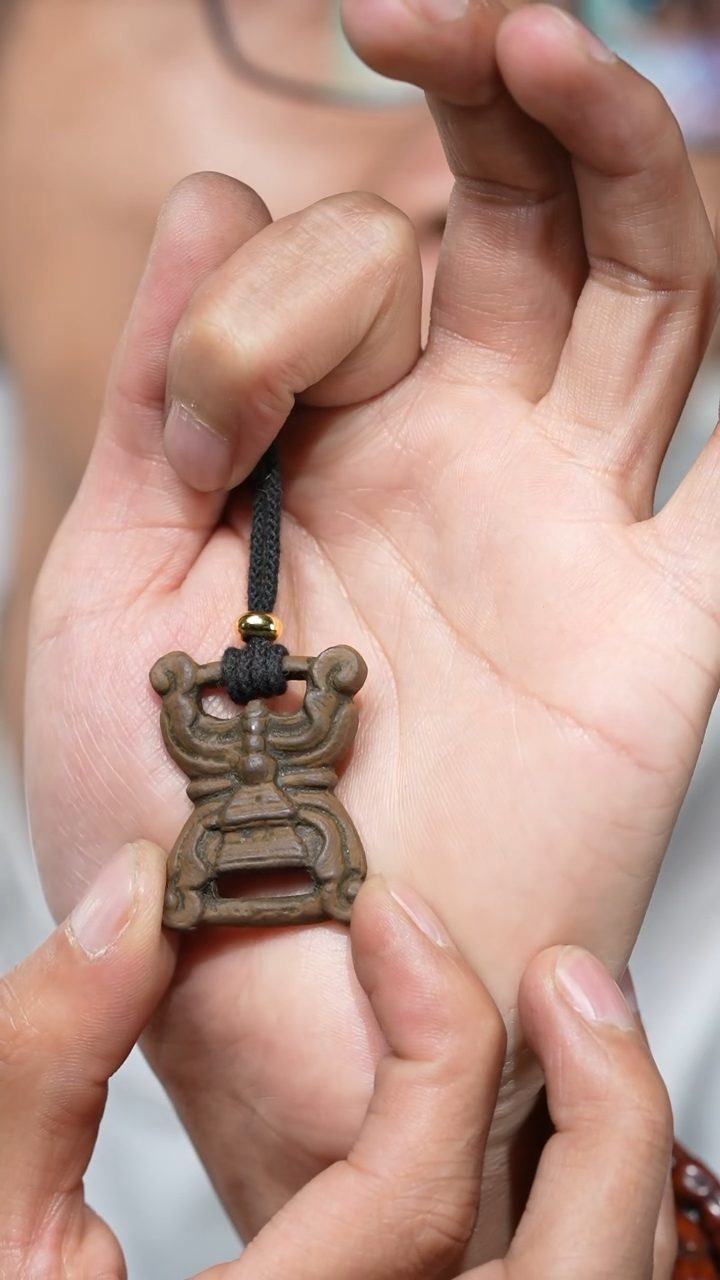 【闪购商品】老扣（多样性发货，发其一）