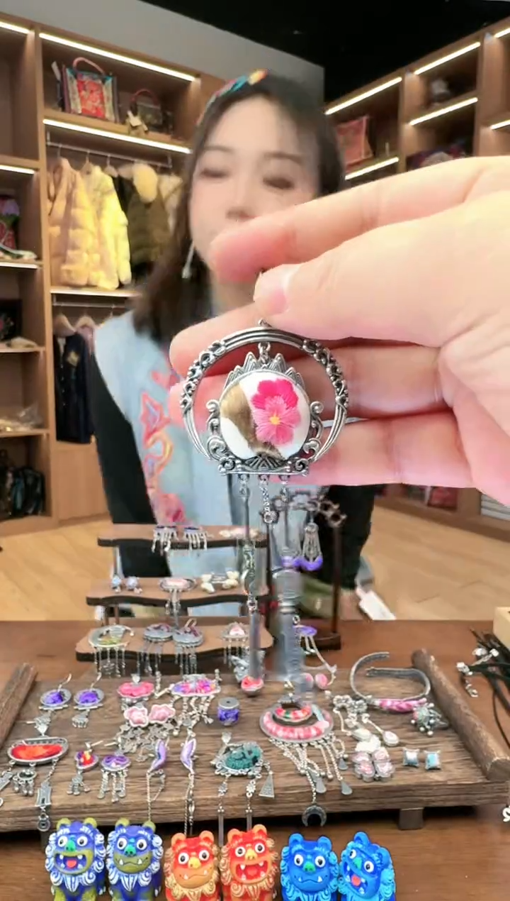 【闪购商品】织绣136黔东南苗族刺绣