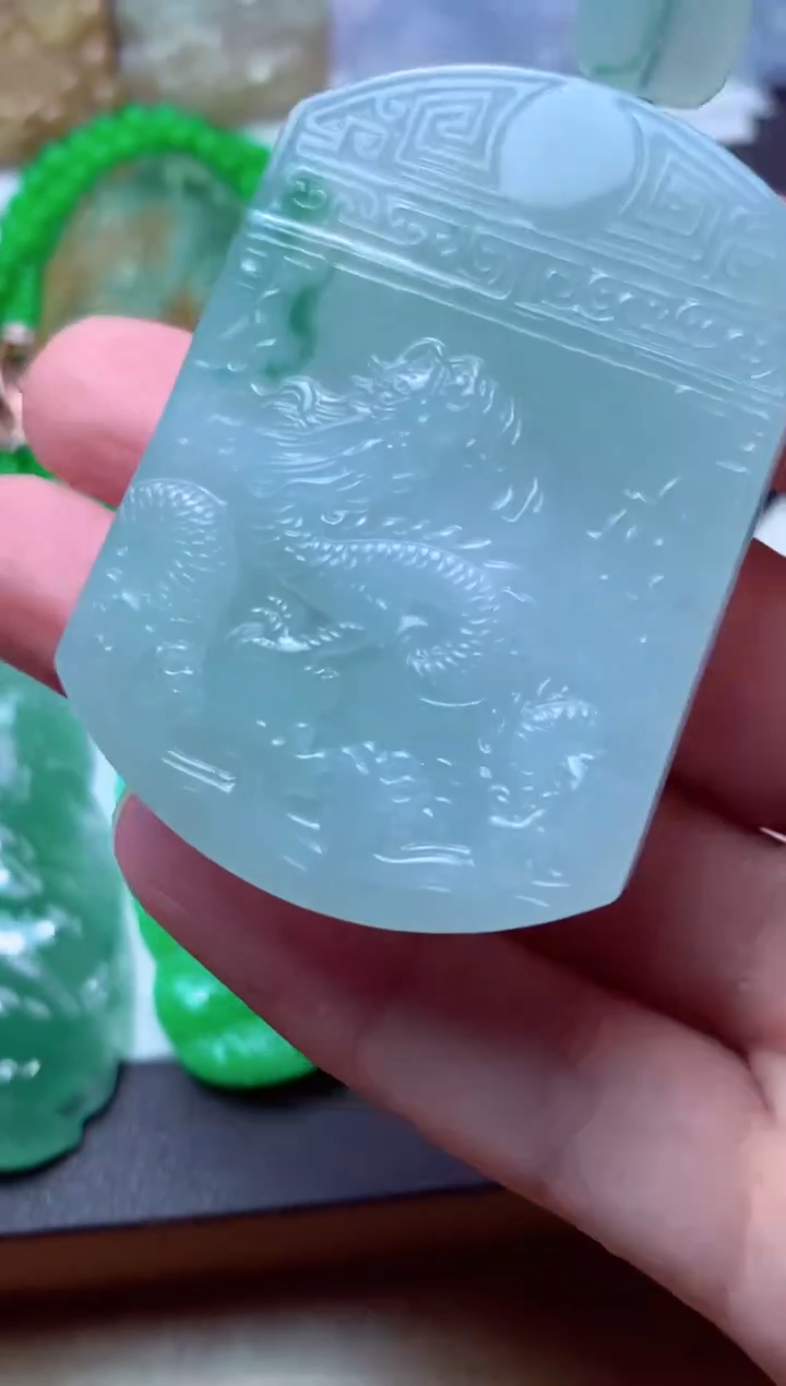 翡翠未镶嵌颈饰天然翡翠A货 