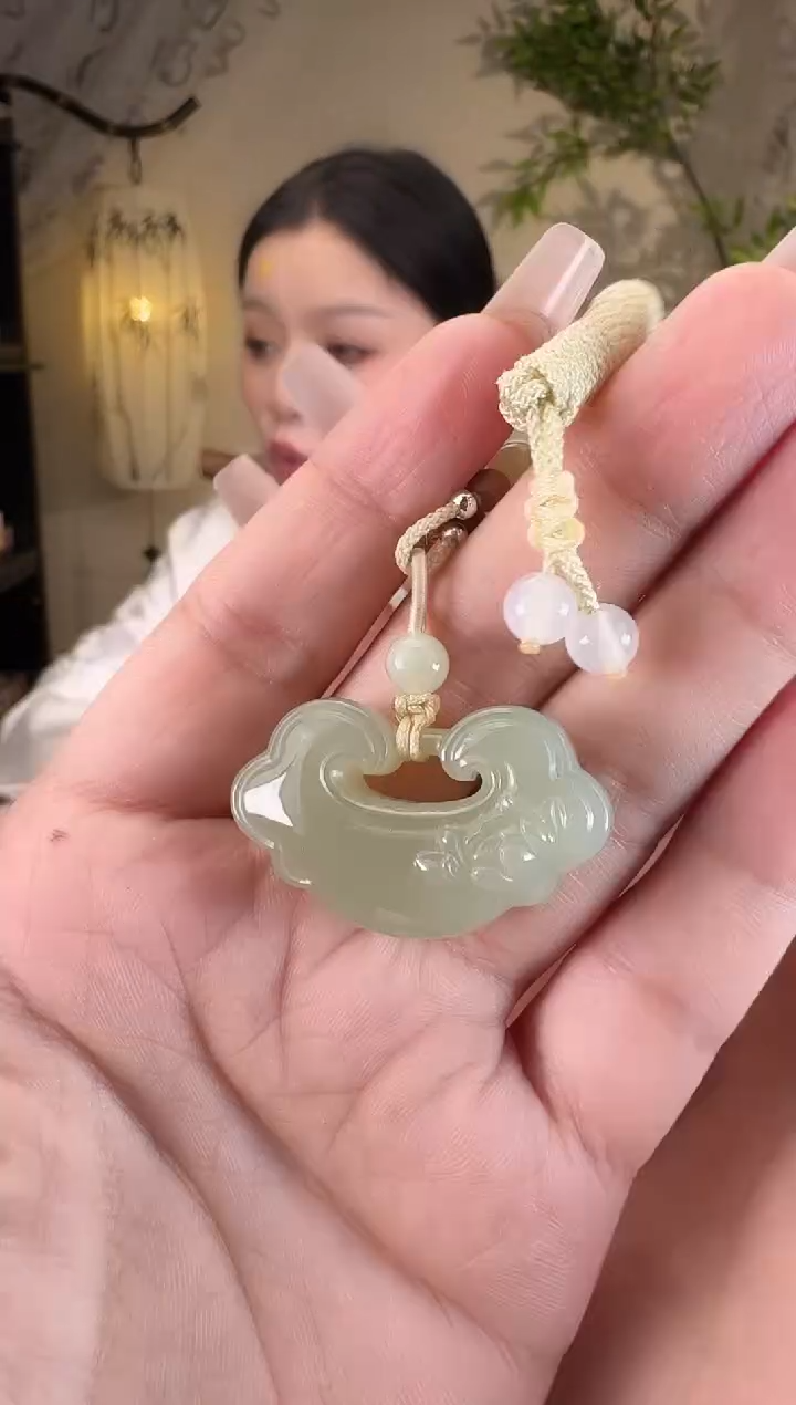 【闪购商品】和田玉未镶嵌颈饰平安锁