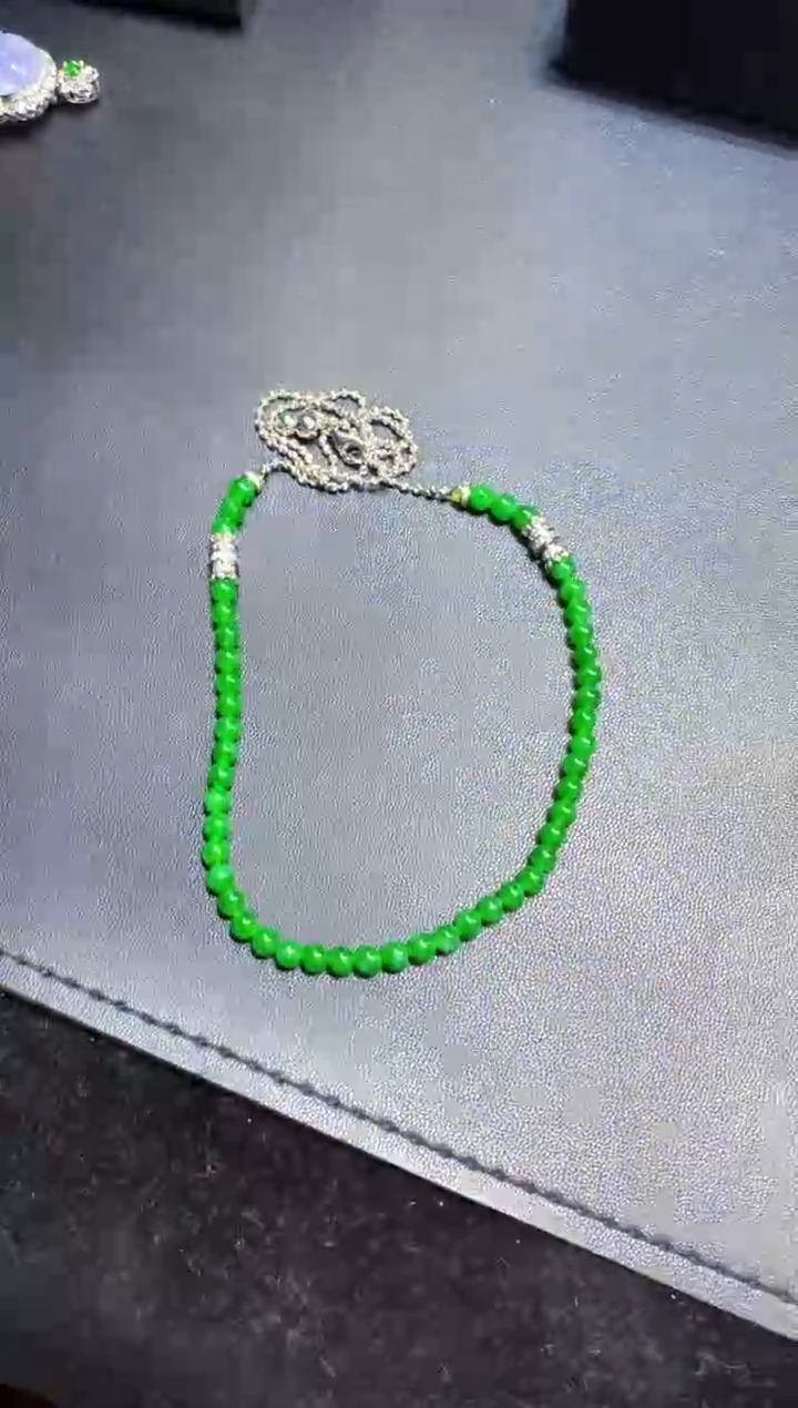 【闪购商品】翡翠项链18K金镶嵌阳绿珠珠项链手链两戴款