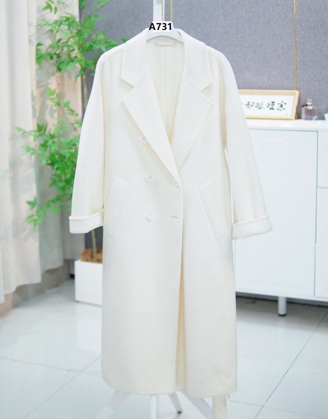 731 AA73女装羊绒白色大衣（默认剪标偶有微瑕介意不拍）