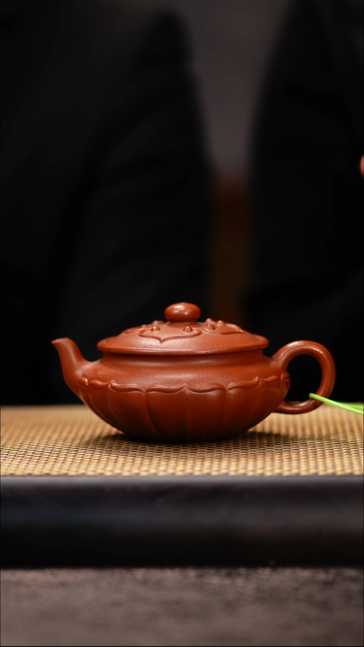 LNF35沉香泥 筋纹荷花