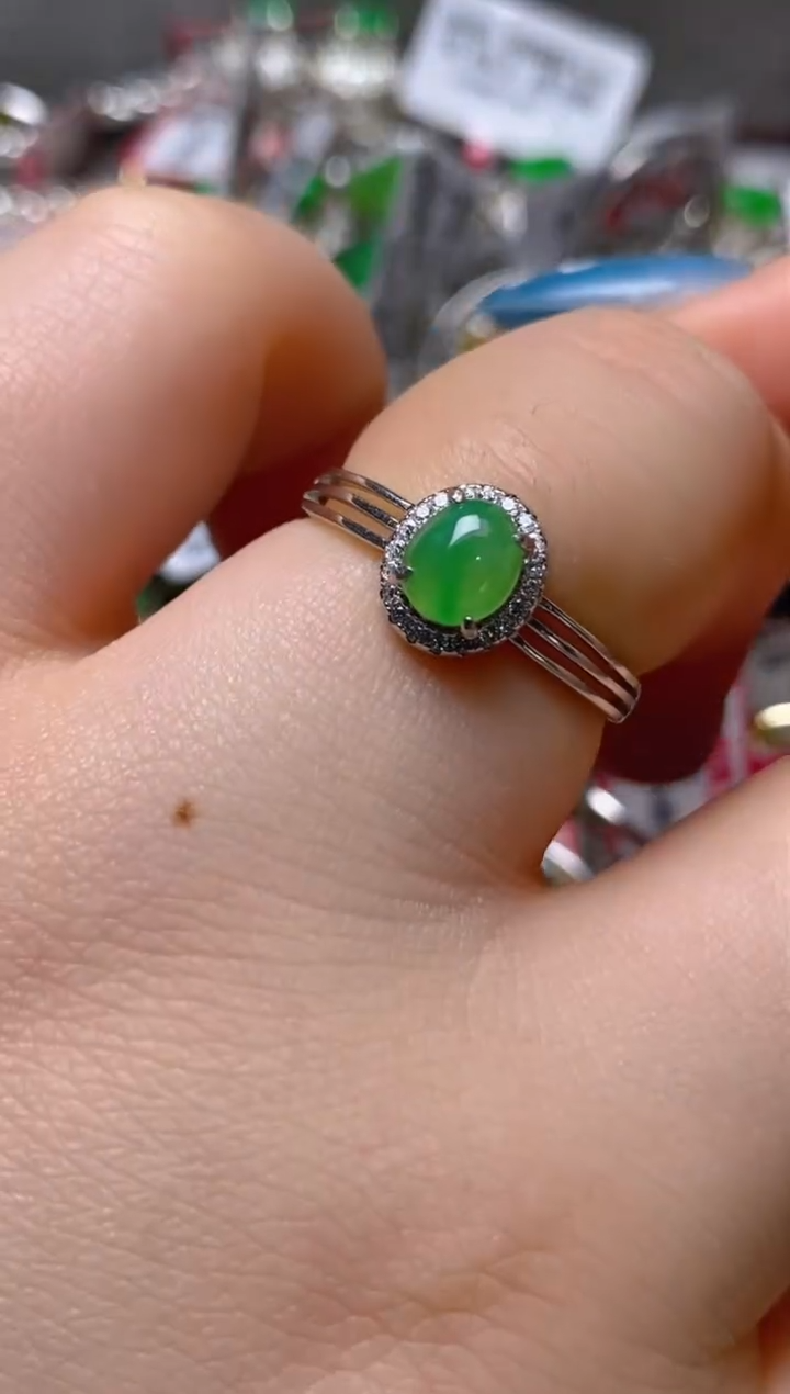 银S925镶嵌戒指翡翠百内无证书