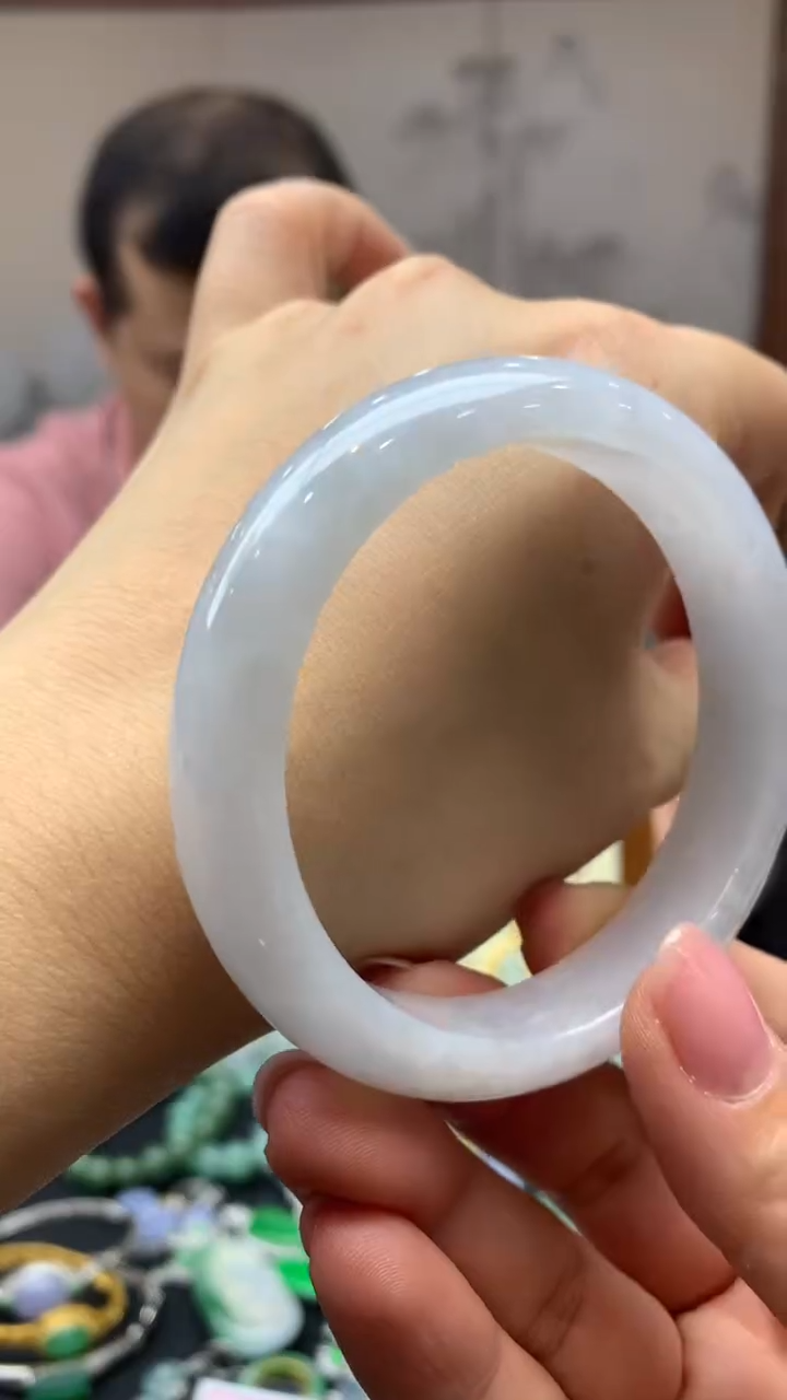 【闪购商品】翡翠手镯未镶嵌18-天然翡翠