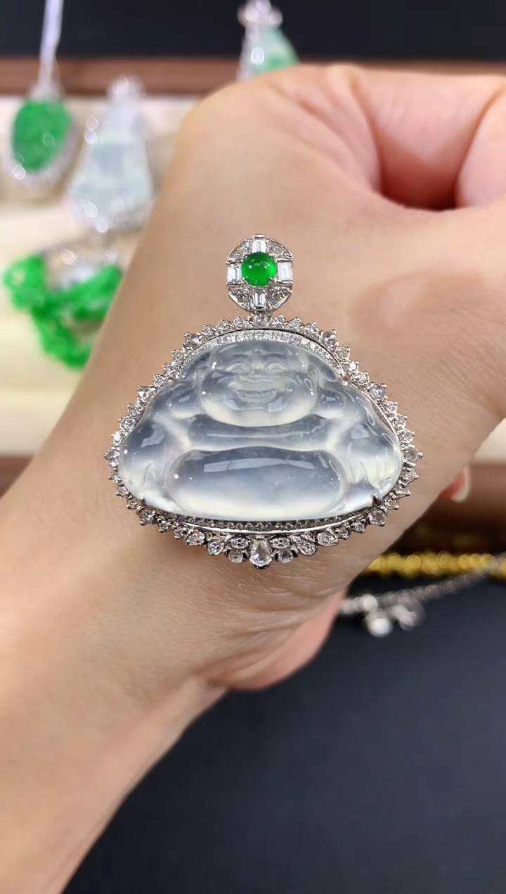 吊坠(不含链)18K金镶嵌翡翠侯288|35000