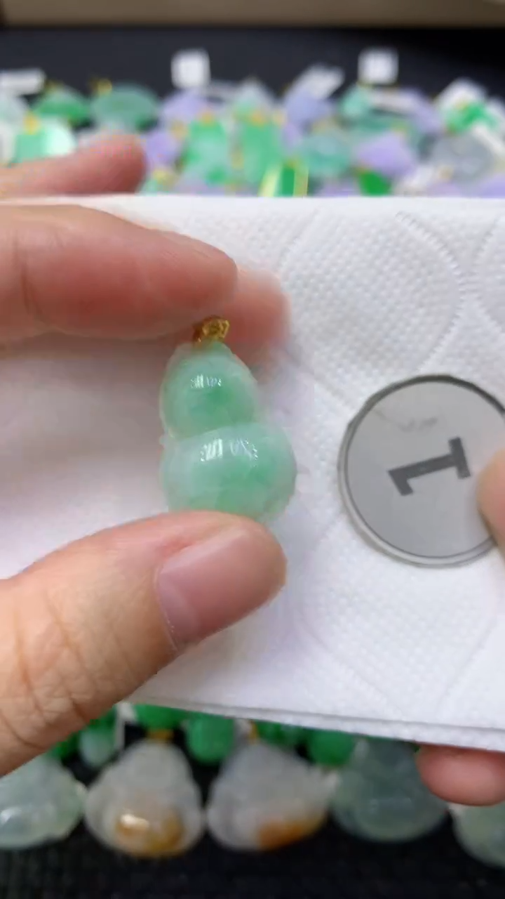 颈饰未镶嵌翡翠天然缅甸翡翠A货