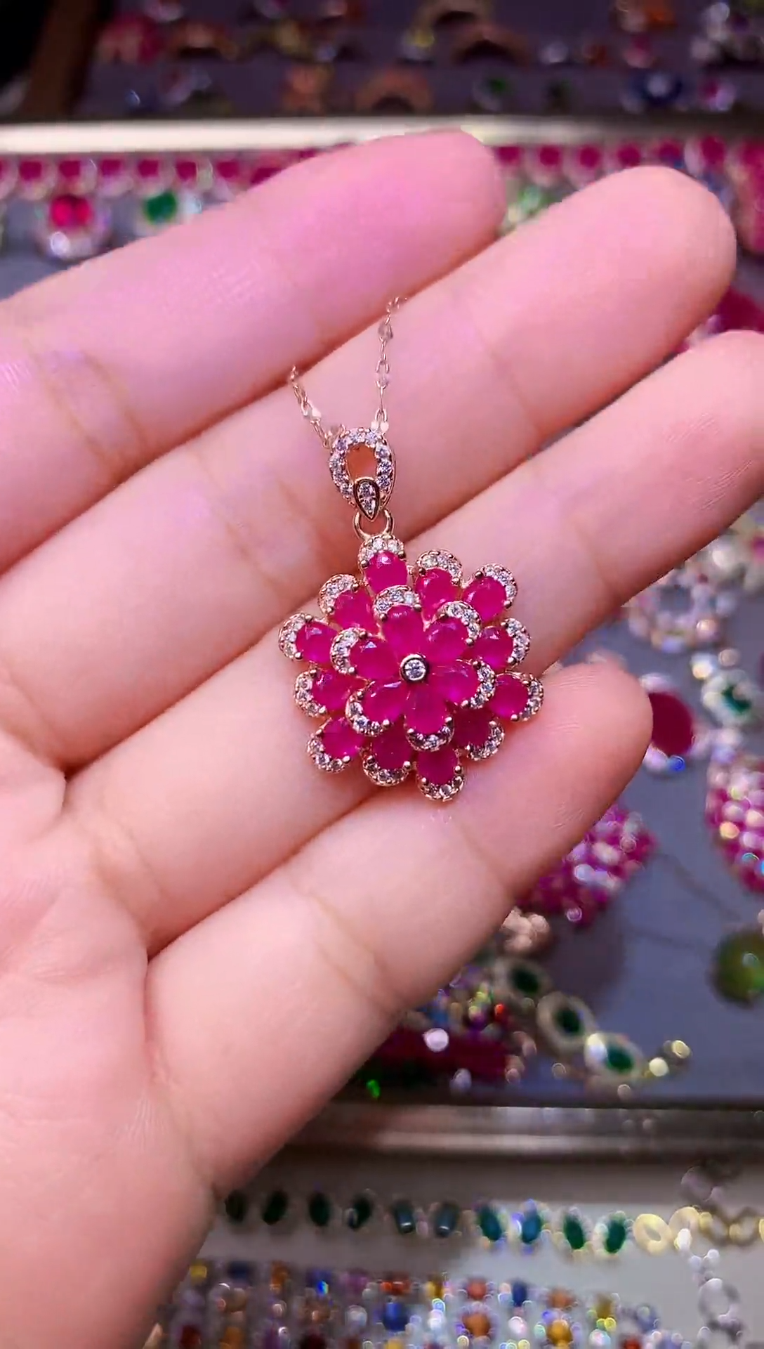 颈饰银S925镶嵌红宝石....