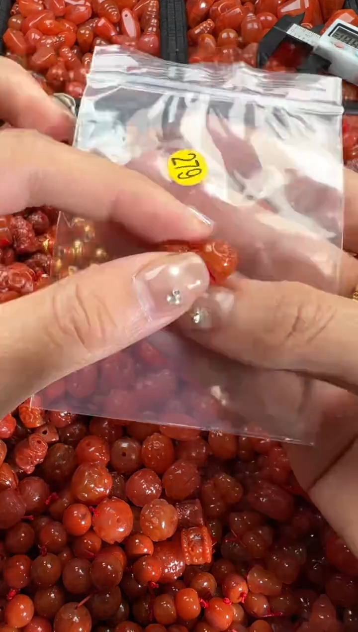 【闪购商品】南红玛瑙颈饰未镶嵌1