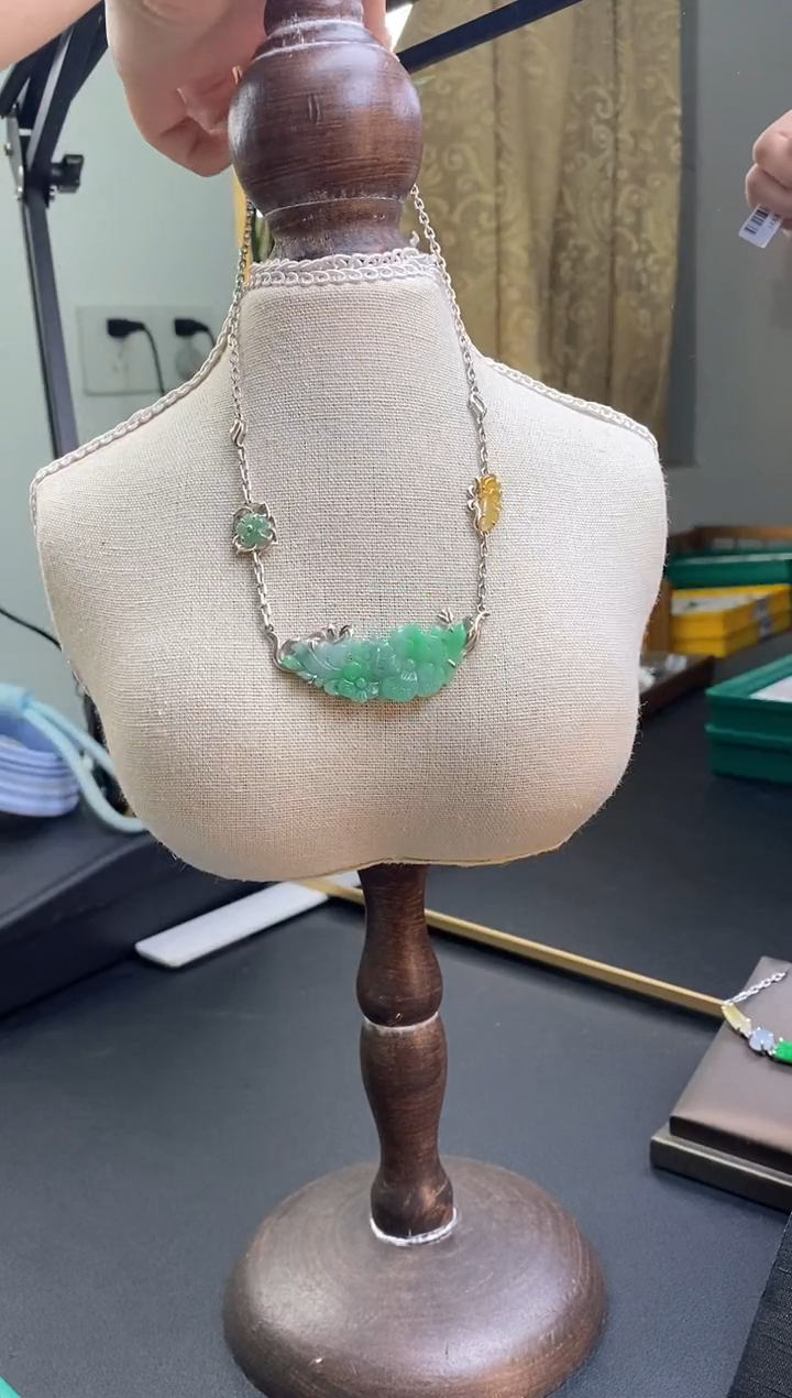 颈饰银S925镶嵌翡翠15331