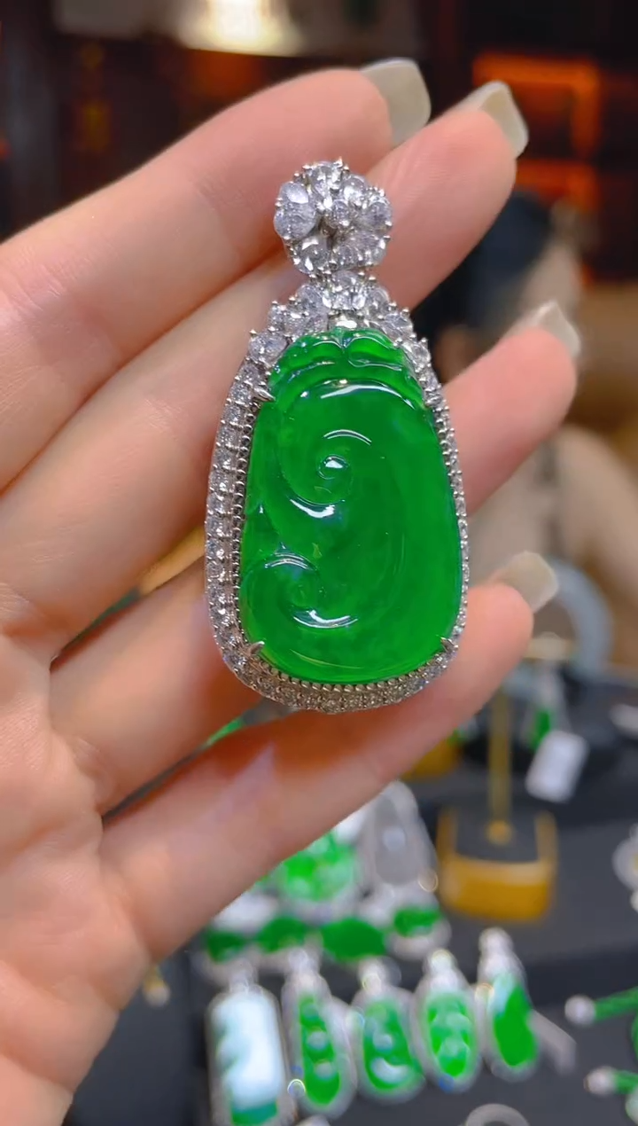 翡翠银S925镶嵌颈饰天然A货翡翠如意吊坠/136015