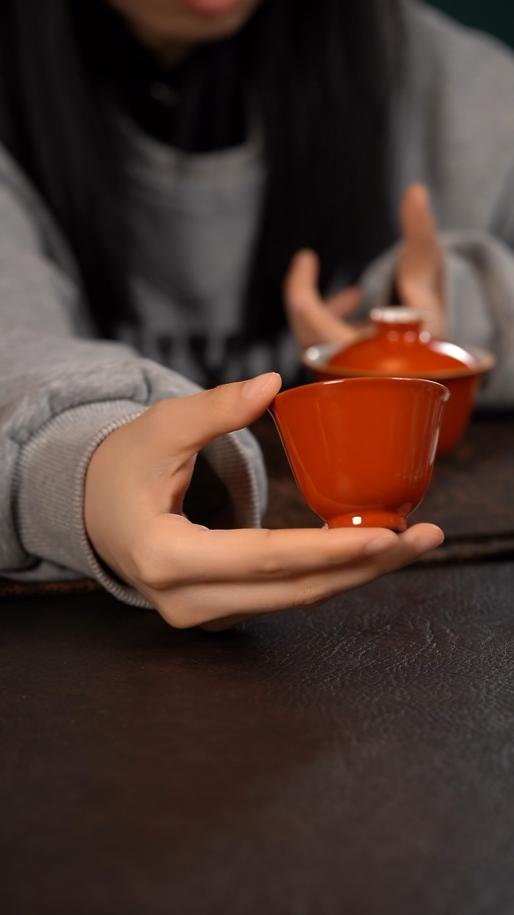 【闪购商品】杯云霞珍藏古彩珊瑚红纯色铃铛杯