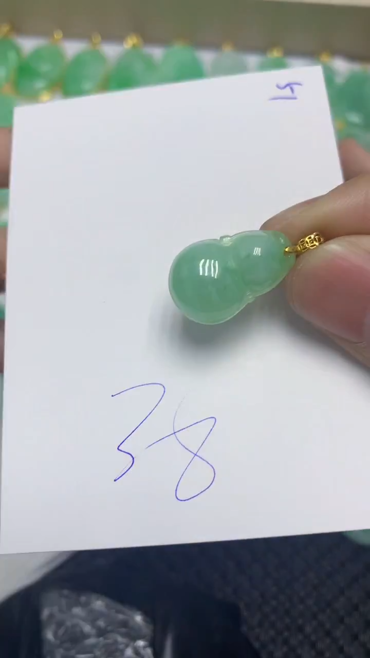 颈饰未镶嵌翡翠缅甸A货翡翠