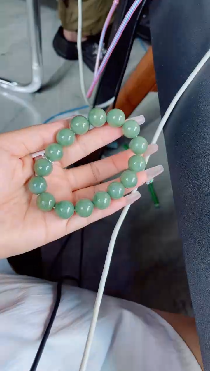 未镶嵌戒指翡翠珠串