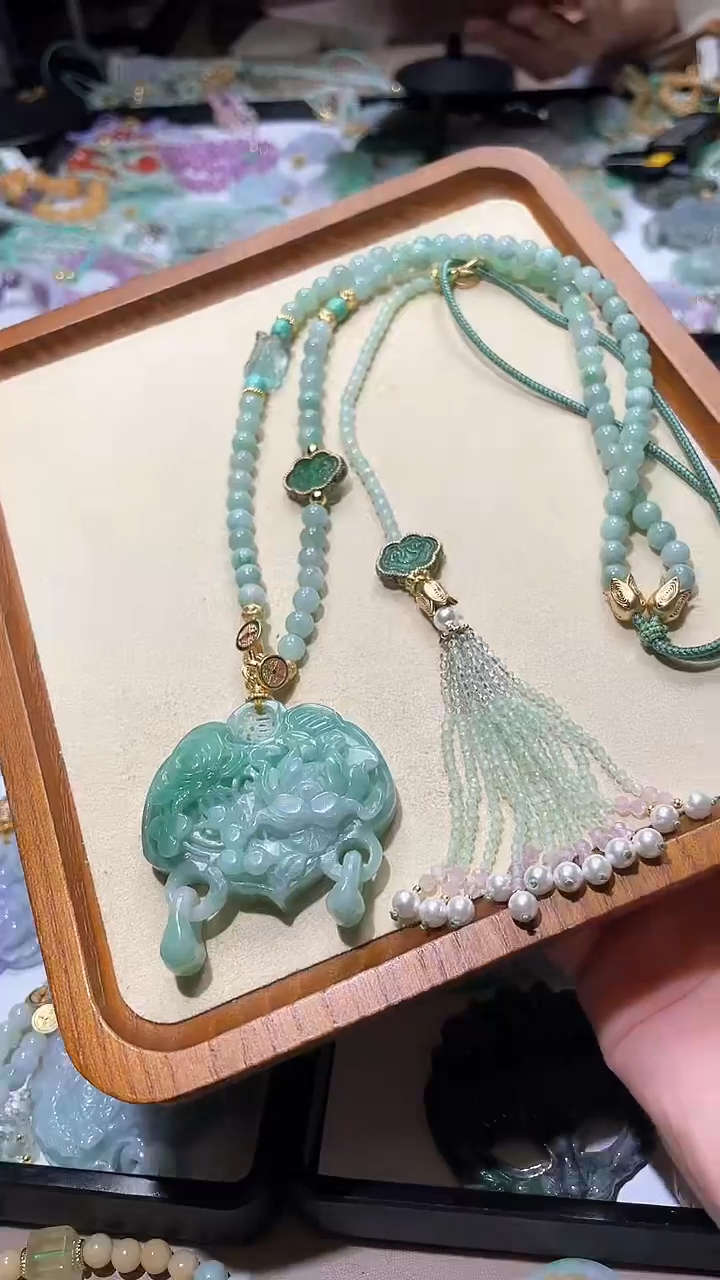 【闪购商品】翡翠颈饰未镶嵌吊坠