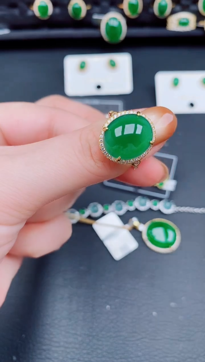 【闪购商品】翡翠戒指银S925镶嵌天然a货翡翠320