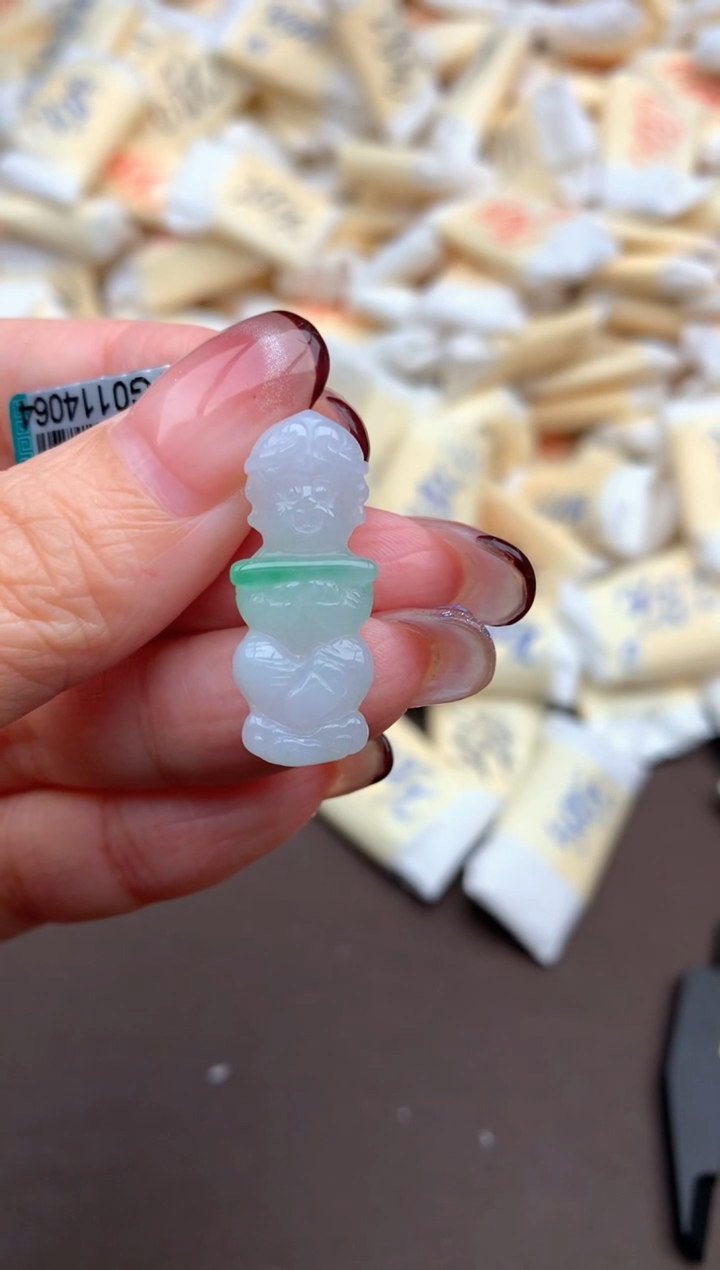 【闪购商品】翡翠挂件未镶嵌一