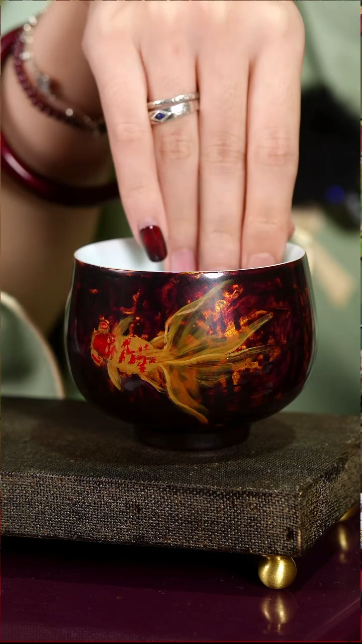 紫金手绘金鱼主人杯-太古大漆