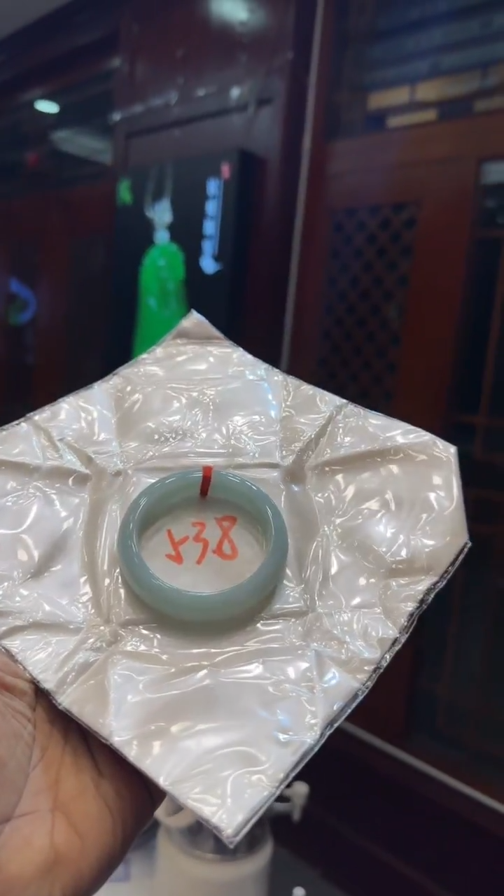 未镶嵌手镯翡翠手镯