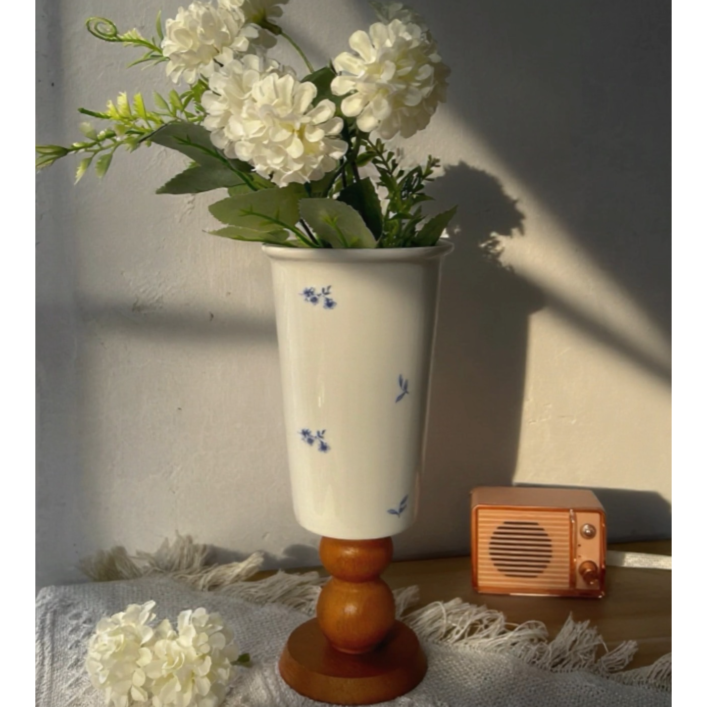 高级感木底高脚花瓶陶瓷摆件北欧客厅餐桌水养鲜花插花小众碎花