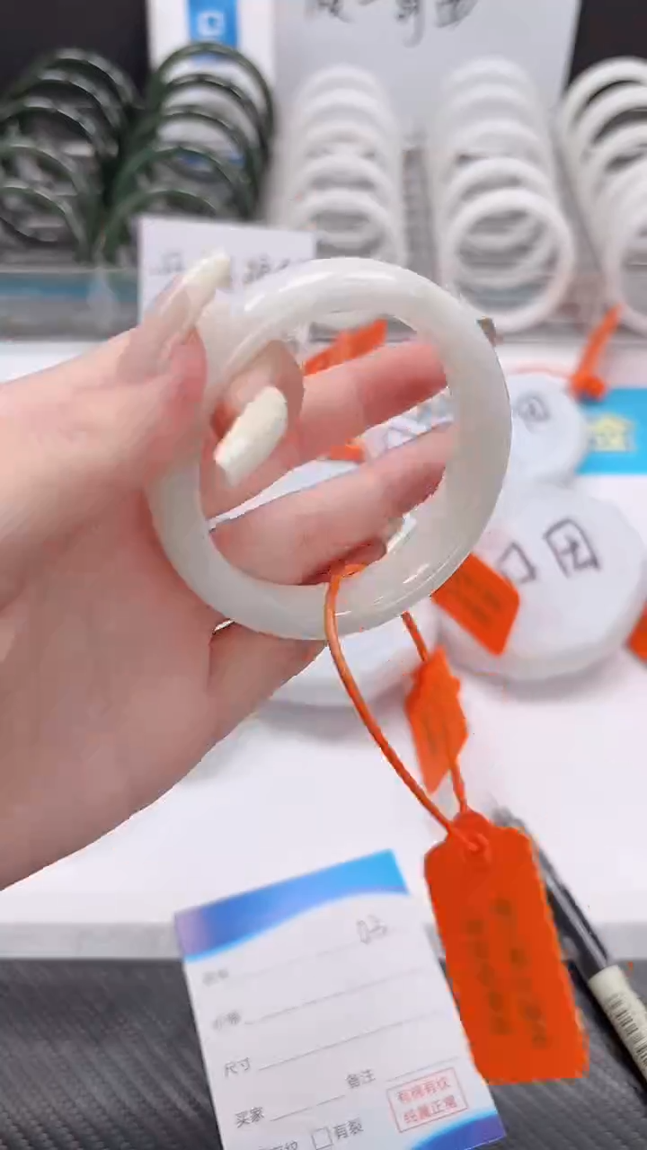 未镶嵌手镯和田玉12.26/03/54-55