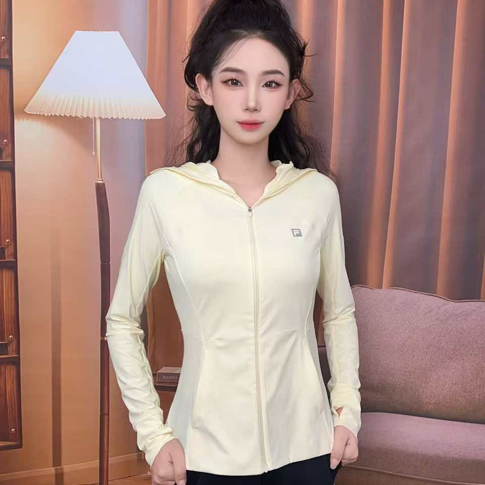 FILA斐乐女装凉感功能户外健身连帽修身出游穿搭上衣A11W421505F