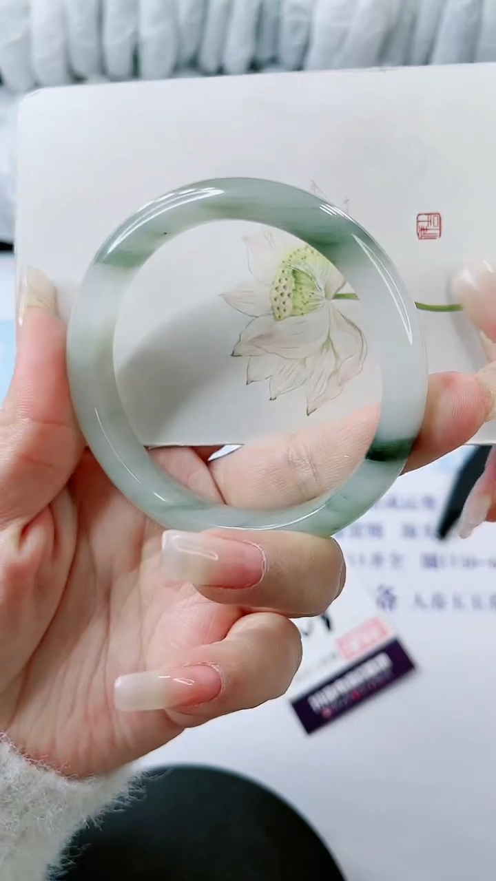 【闪购商品】石英质玉手镯未镶嵌多样性发货V8