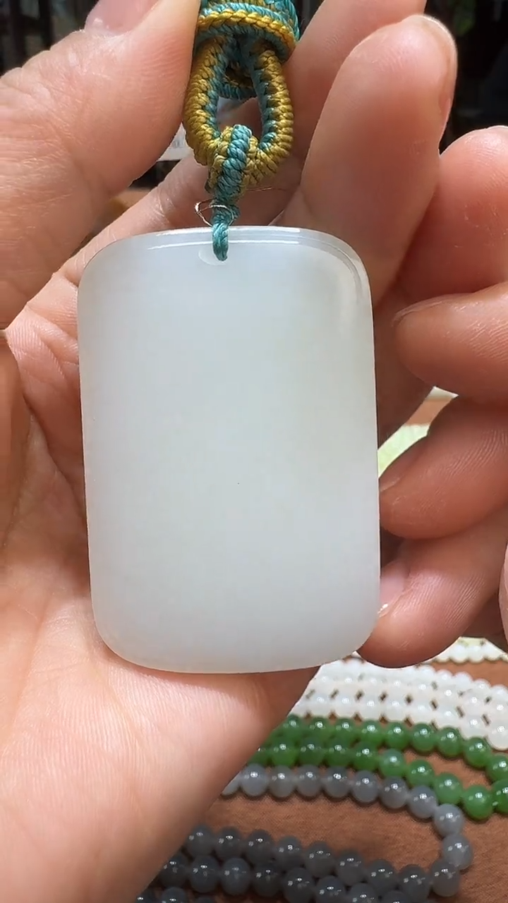 【闪购商品】和田玉颈饰未镶嵌无事牌