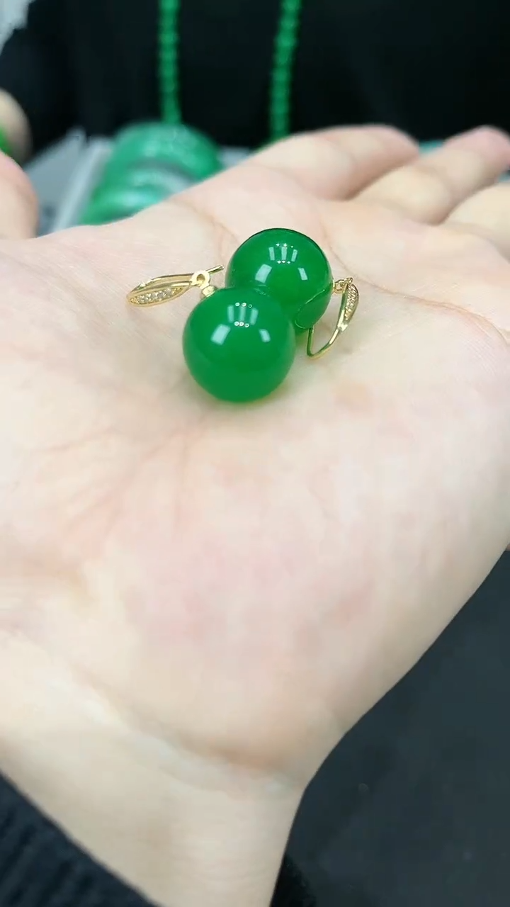 【闪购商品】砖雕s32 冰阳绿龙珠耳钉