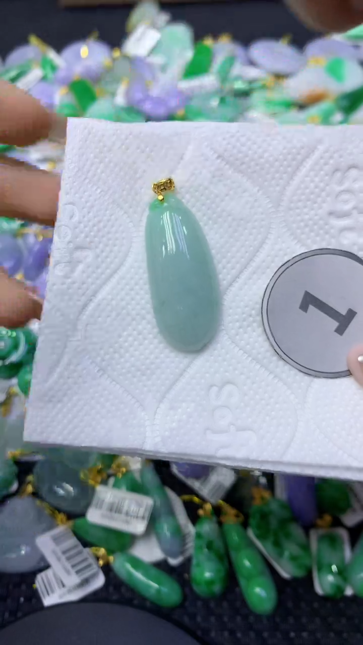 颈饰未镶嵌翡翠天然缅甸翡翠A货