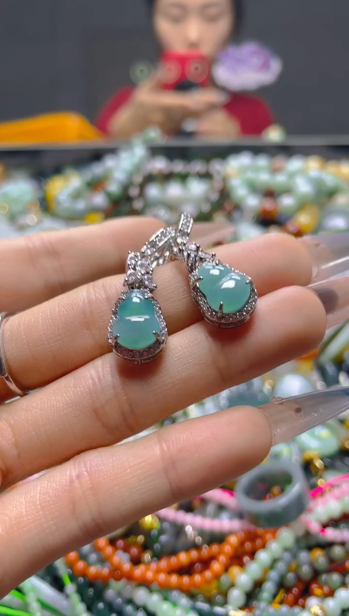 颈饰未镶嵌翡翠/C/翡翠A货，一件也是批发价