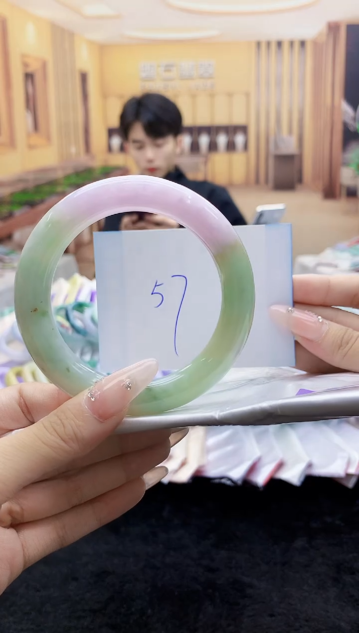 【闪购商品】翡翠手镯未镶嵌   H57-11