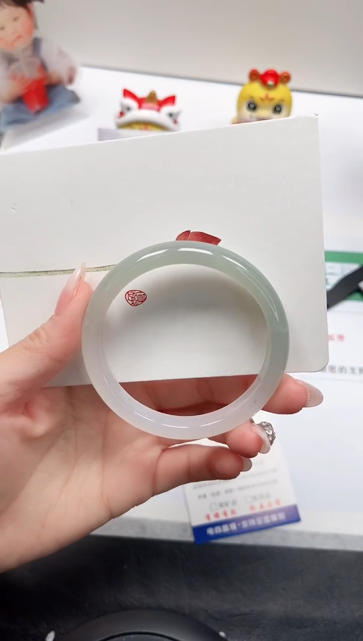 【闪购商品】石英质玉手镯未镶嵌329-56.7