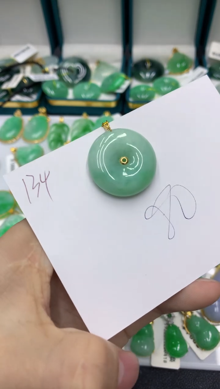 【闪购商品】翡翠颈饰18K金镶嵌号链接11111