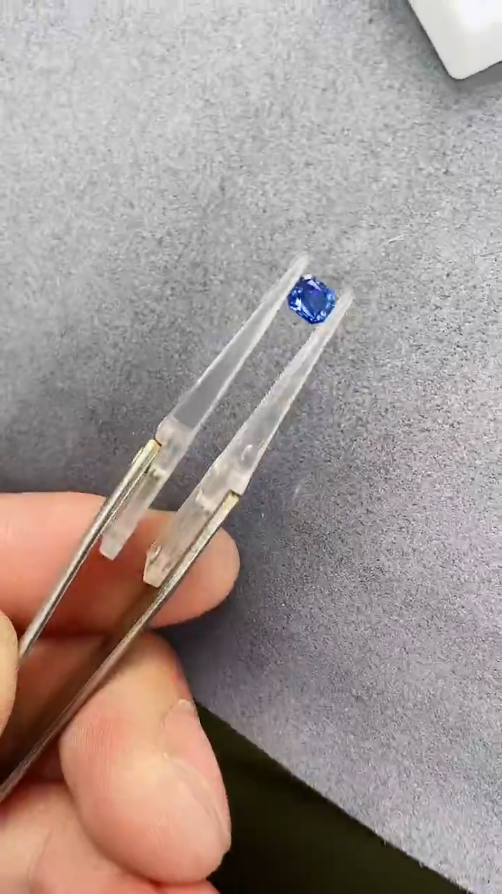 【闪购商品】蓝宝石裸石未镶嵌0.65