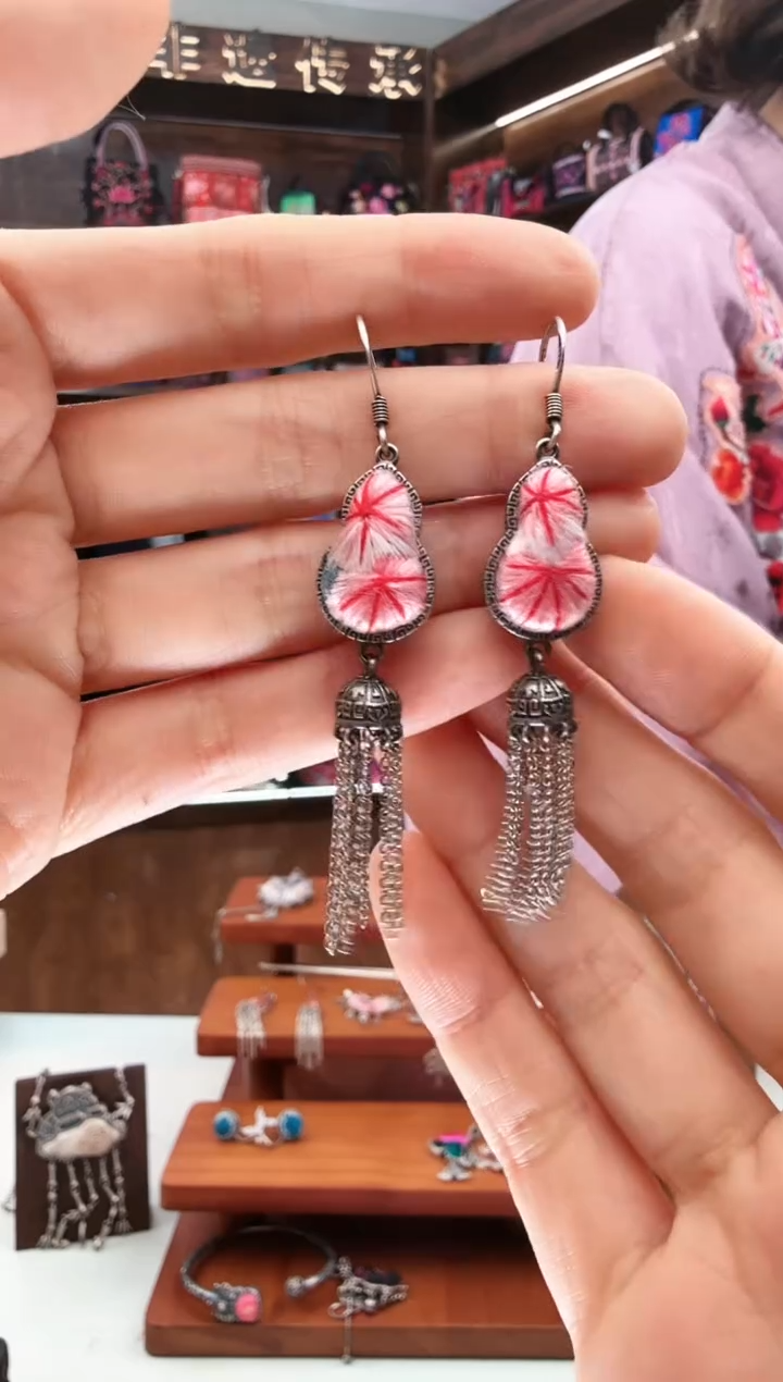 【闪购商品】织绣234蚩梦苗族古绣