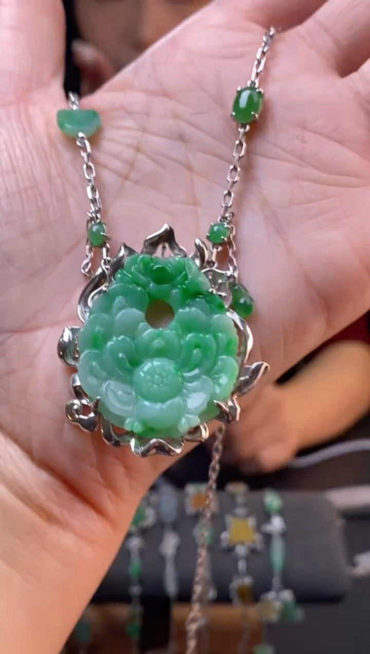 颈饰银S925镶嵌翡翠净货16001