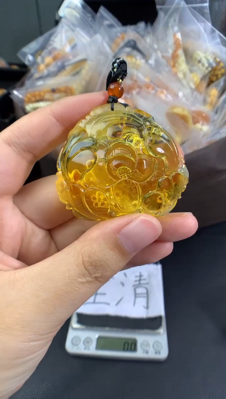 蜜蜡未镶嵌珠宝奇石1