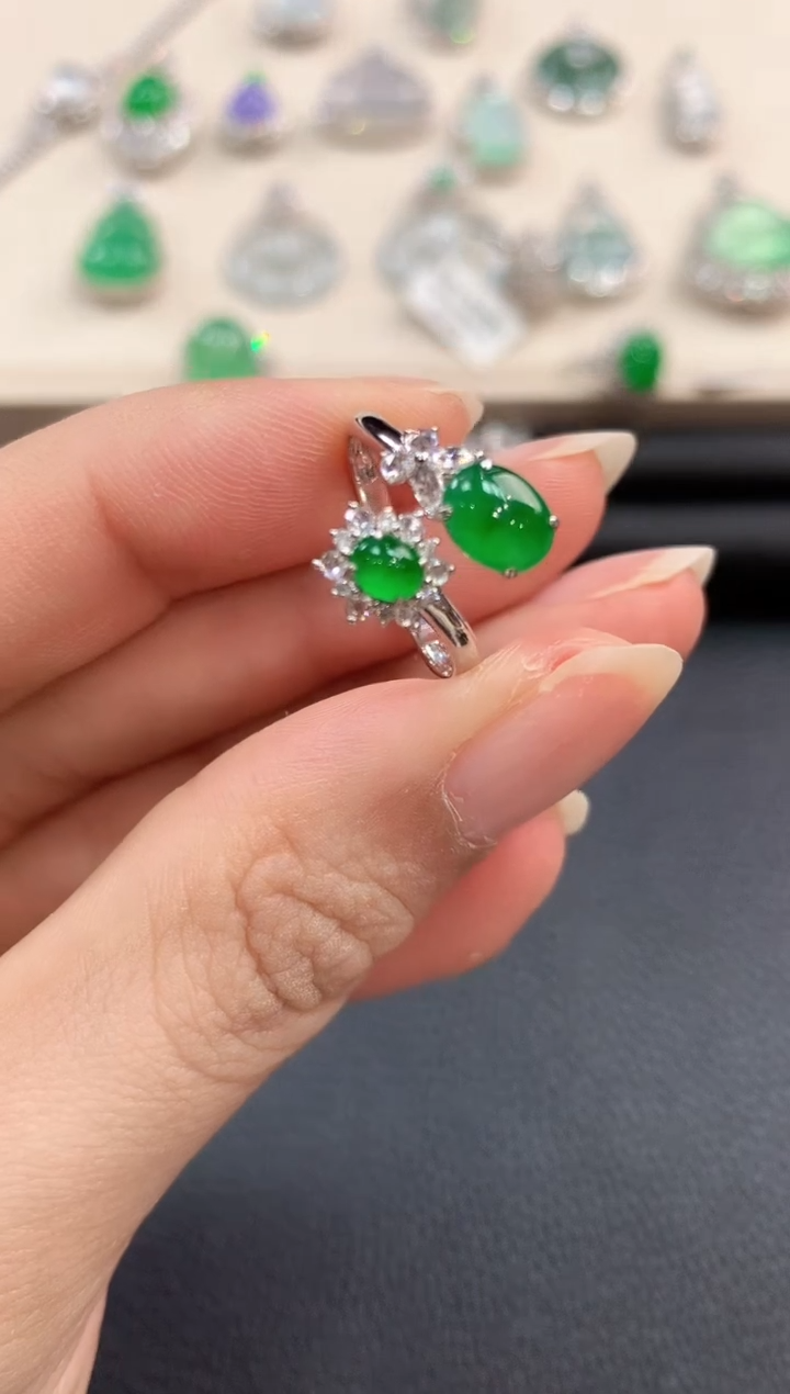 【闪购商品】翡翠戒指18K金镶嵌b55