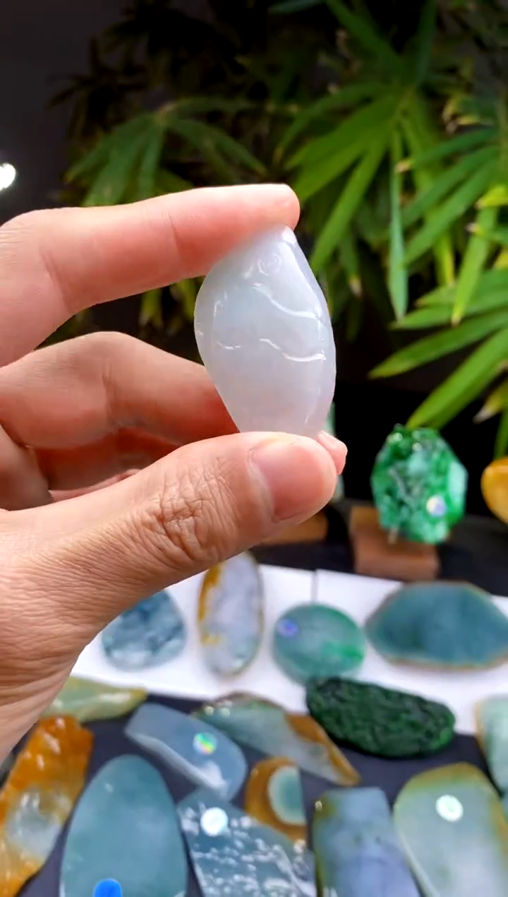 【闪购商品】定制翡翠未镶嵌翡翠