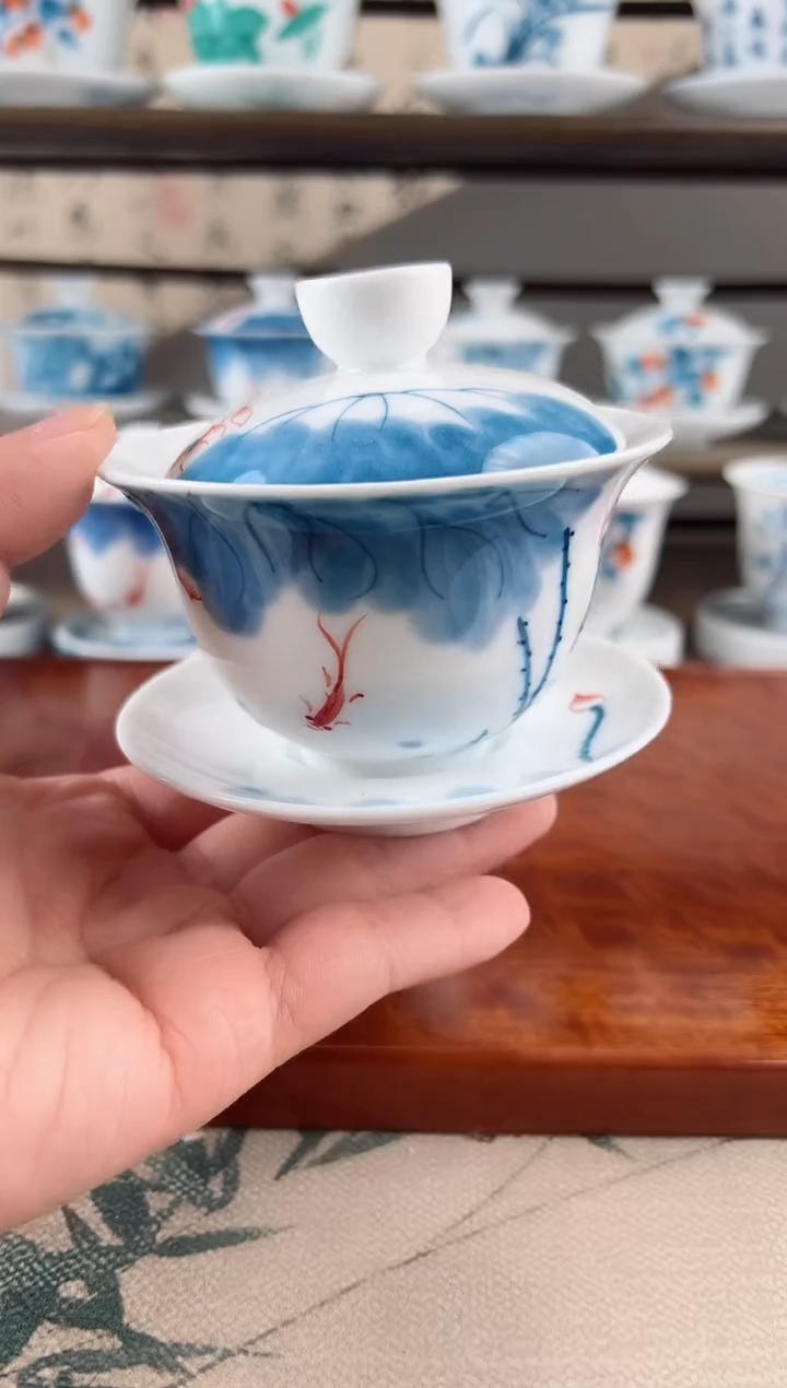 微瑕线条莲150ml三才盖碗